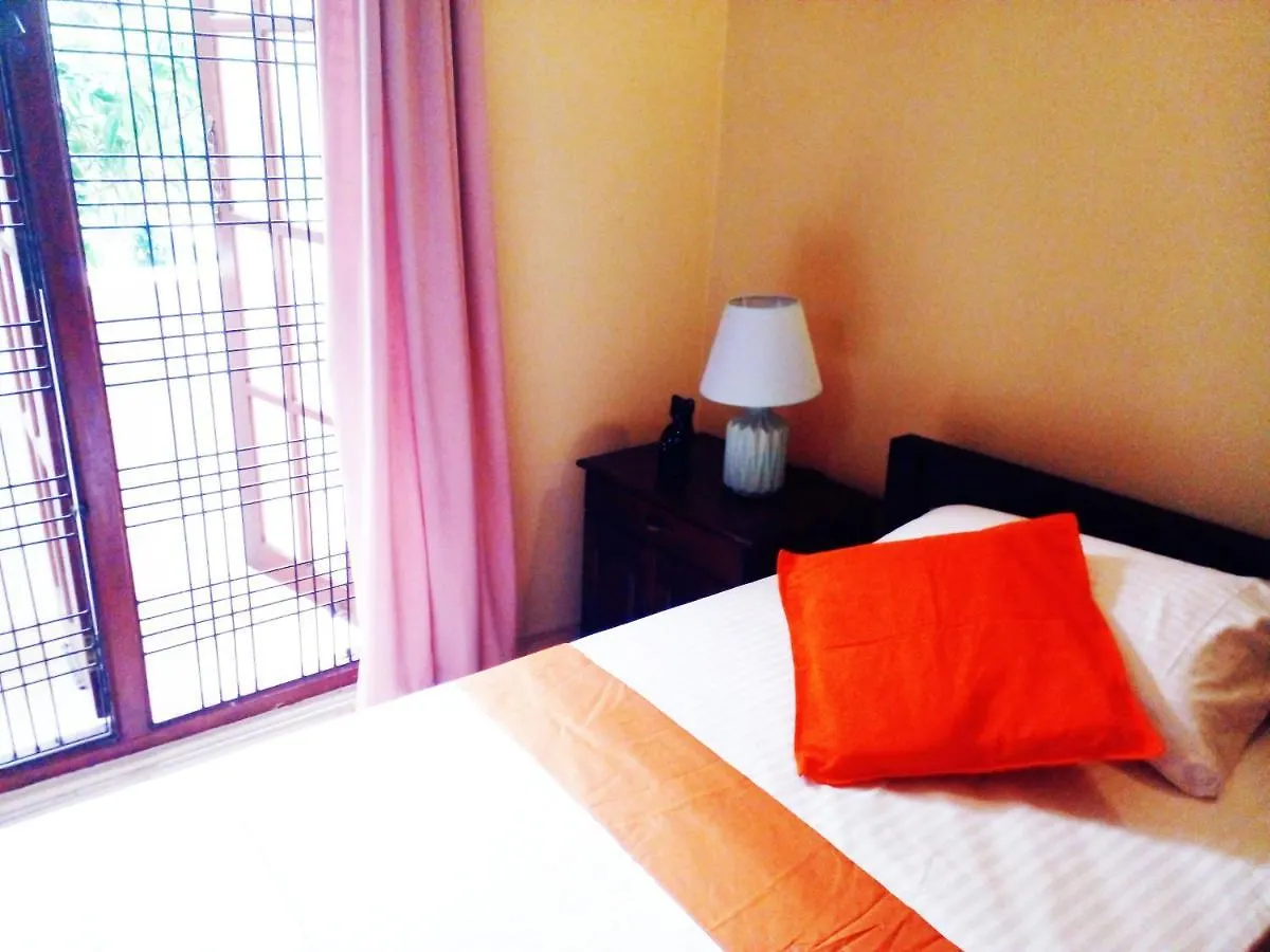 Privatunterkunft Ferienwohnung The Tourist Balcony Negombo