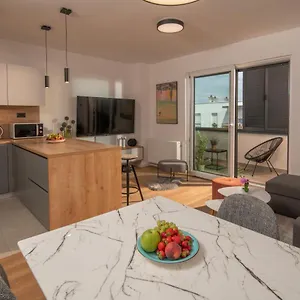 https://luxury-3-bedroom-apartment-with-private-parking.in-istria.net