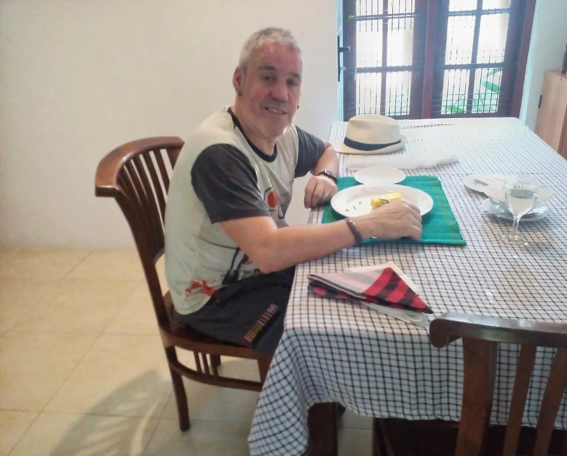The Tourist Balcony Apartment Negombo